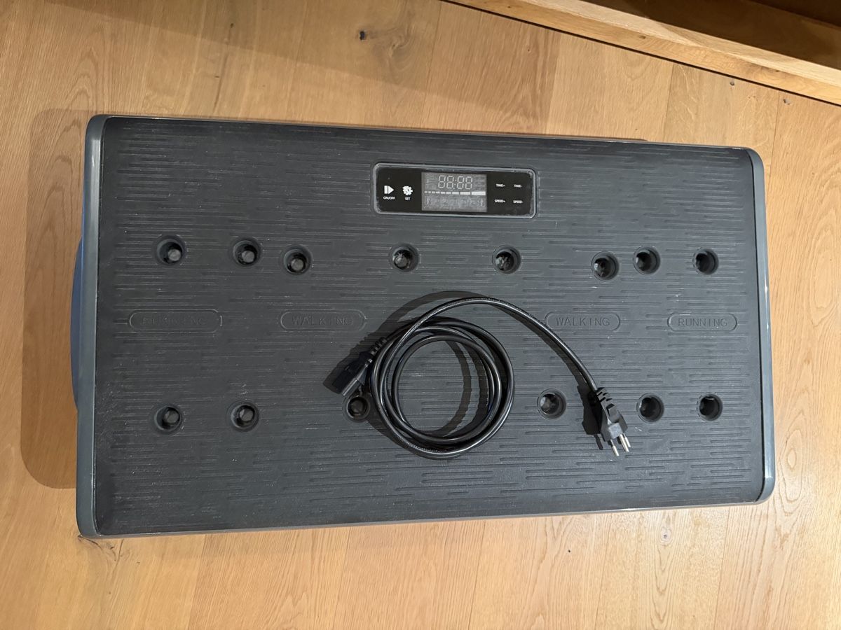 Aldi Hometrainer: Vibrationsplatte Ganzkörpertraining gebraucht – Usato da Utzenstorf venduto da ybwarrior