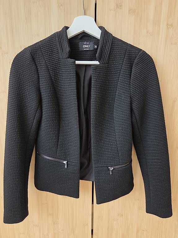 Giacche: Blazer in schwarz von Only – Usato da Basel venduto da GlimmerAnne
