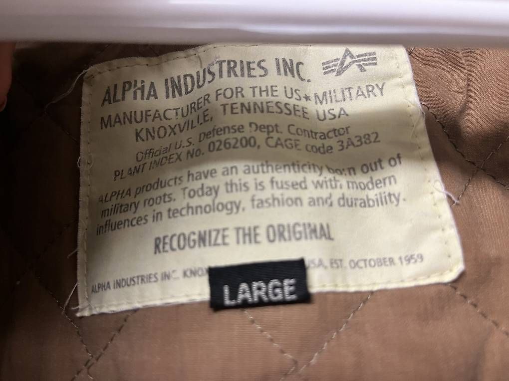 Alpha Industries Giacche: Winterjacke/ Parka Marke Alpha Industries Ink. – Usato da Zürich venduto da Hypera 1