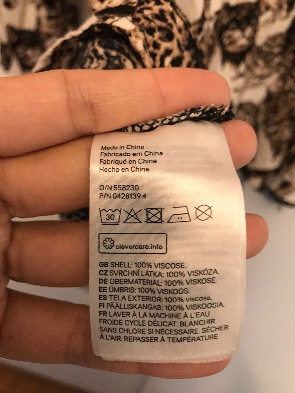 H&M Vestiti: Kleid mit Katzenprint von H&M – Usato da Uster venduto da Kalici1 4