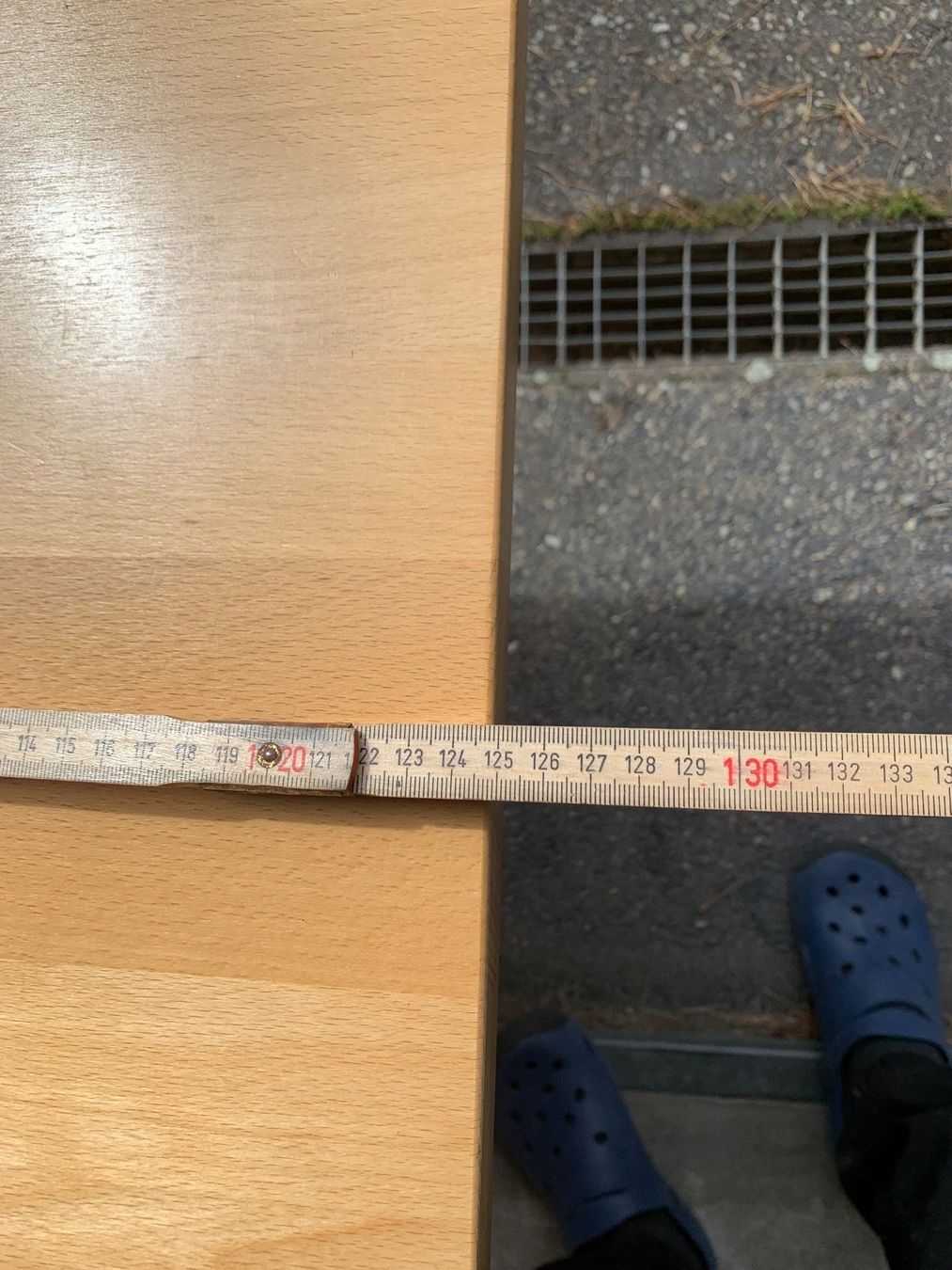 Horgen Glarus Tavoli: Horgen - Glarus Beizentisch, Original Gussfüsse – Usato da Siglistorf venduto da Allerhand0 6