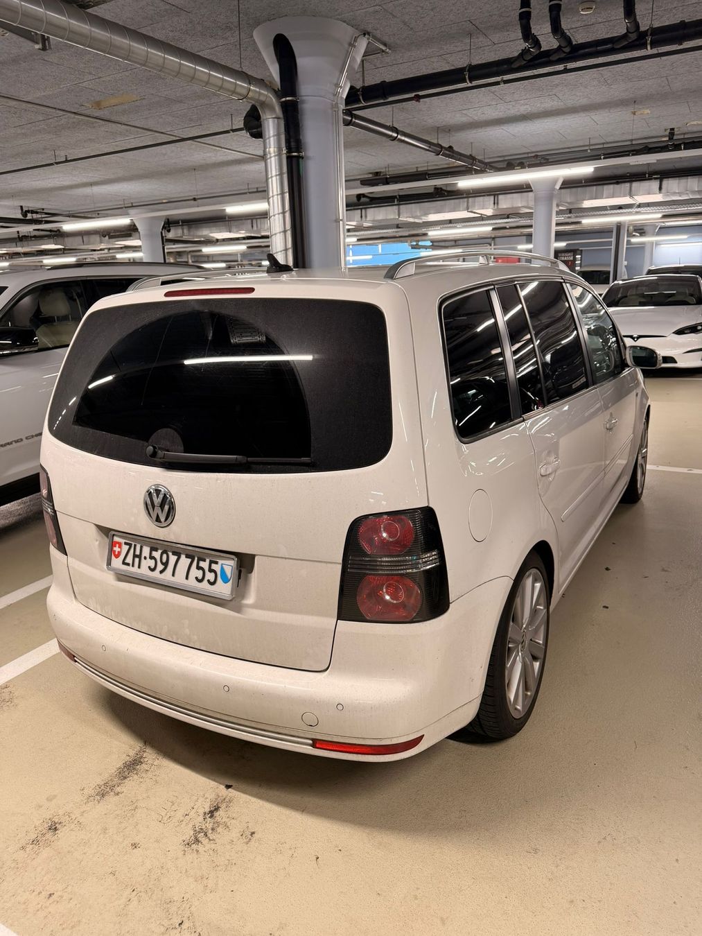 VW Automobili: VW Touran 2.0 TDI 170 PS – Usato da Bülach venduto da Tiago01111 6