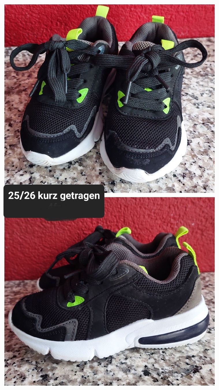 Schuhe für Jungen: Kinderschuhe schwarz Grösse 25/26  – Gebraucht aus Stettlen von Dolores1987