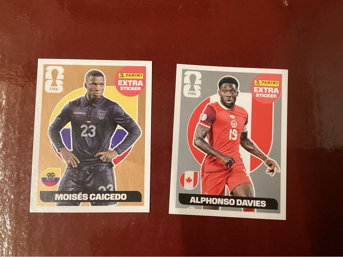 Panini Cartes à collectionner: PANINI EXTRA STICKER ALPHONSO DAVIDES SILVER MOISÉS CAICEDO – Neuf (Voir description) à Gryon par Simul