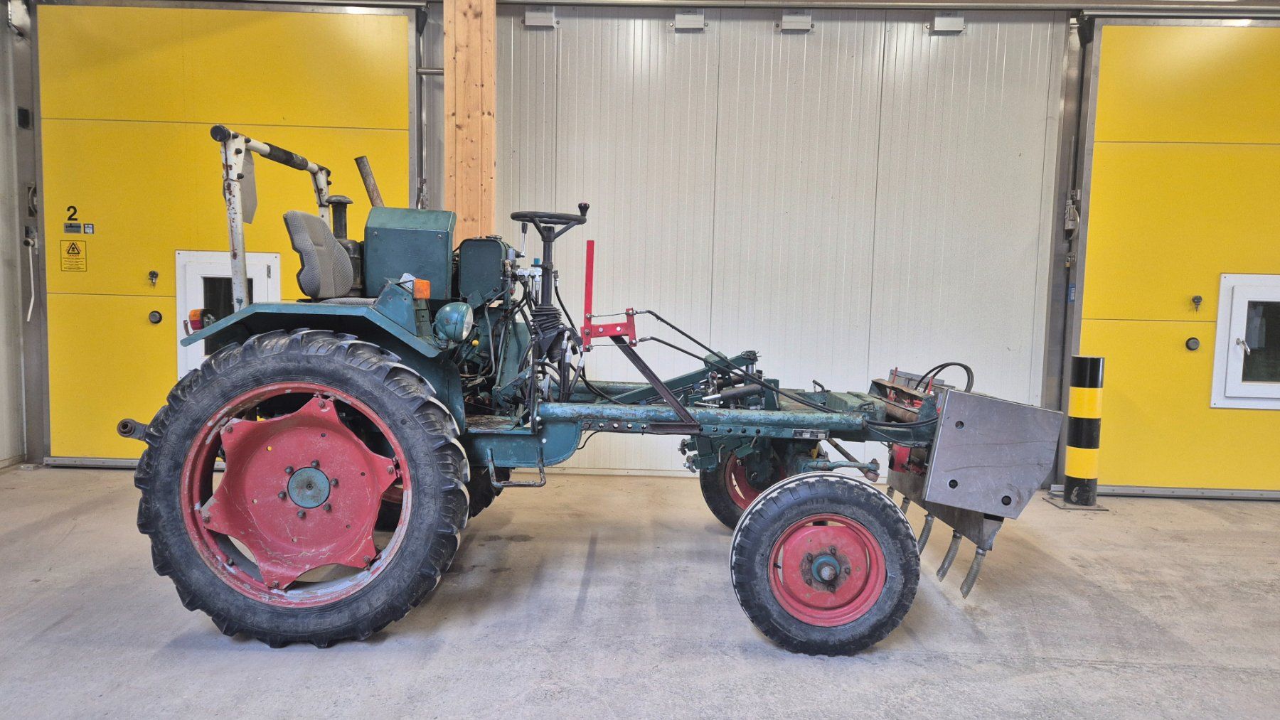 Trattori: Geräteträger/Hacktraktor Schneider GT40 – Usato da Oberwil BL venduto da adr_z5q6