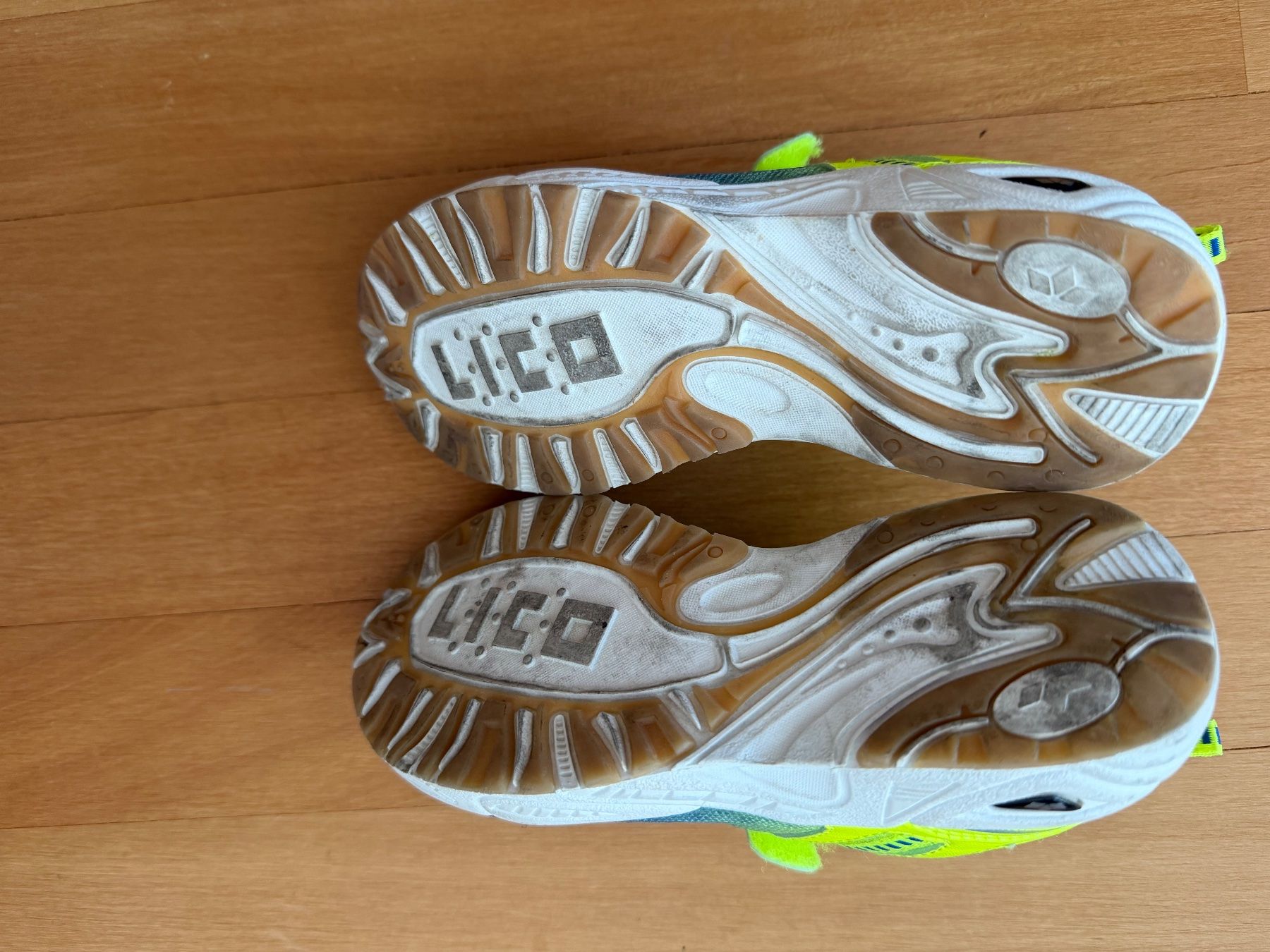 Chaussures garçon: Lico Hallenschuhe Grösse 32 – D'occasion à Münchenstein par Ladypink7 3