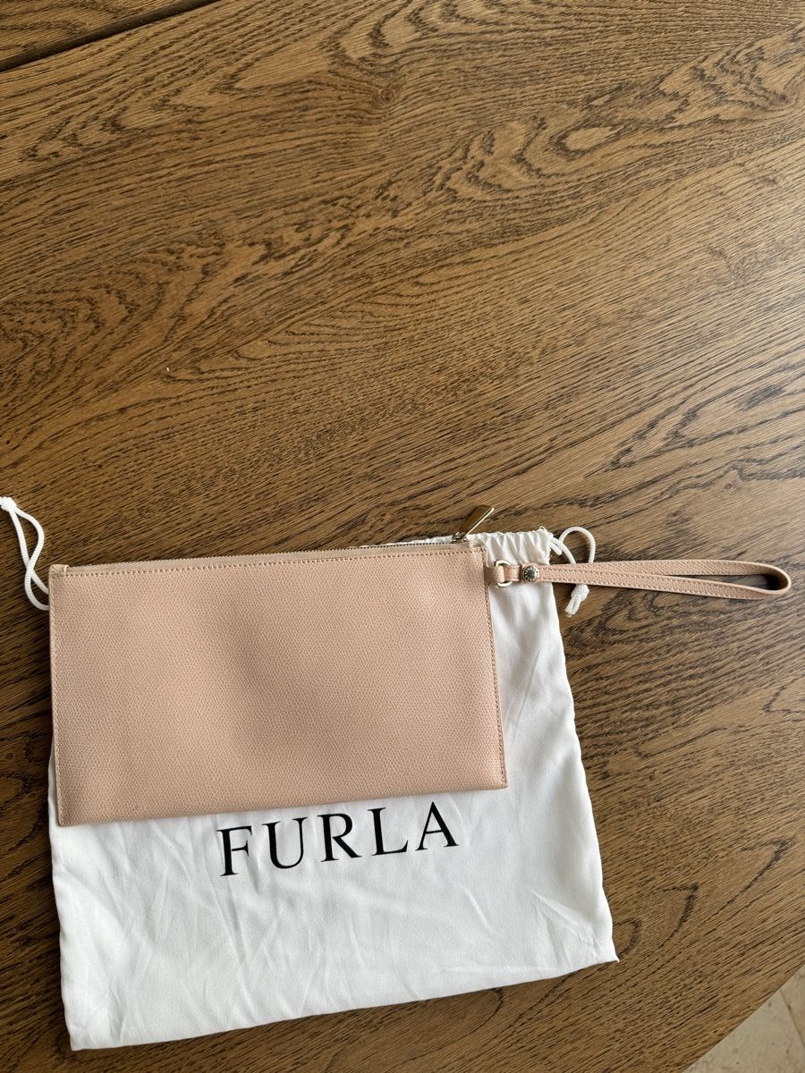 Furla Taschen für Damen: Furla Pouch - Beige Leather – Gebraucht aus Zürich von zurich_230 5