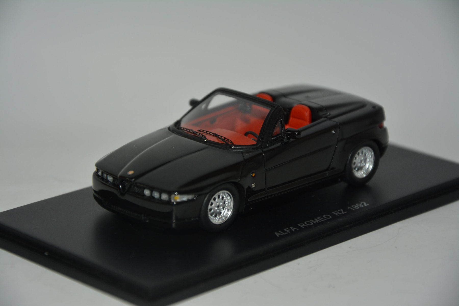 Alfa Romeo Modellini d'auto: Alfa Romeo RZ 1982 , Spark , 1:43 – Nuovo e nell'imballaggio originale da Goldach venduto da Feivel9 2