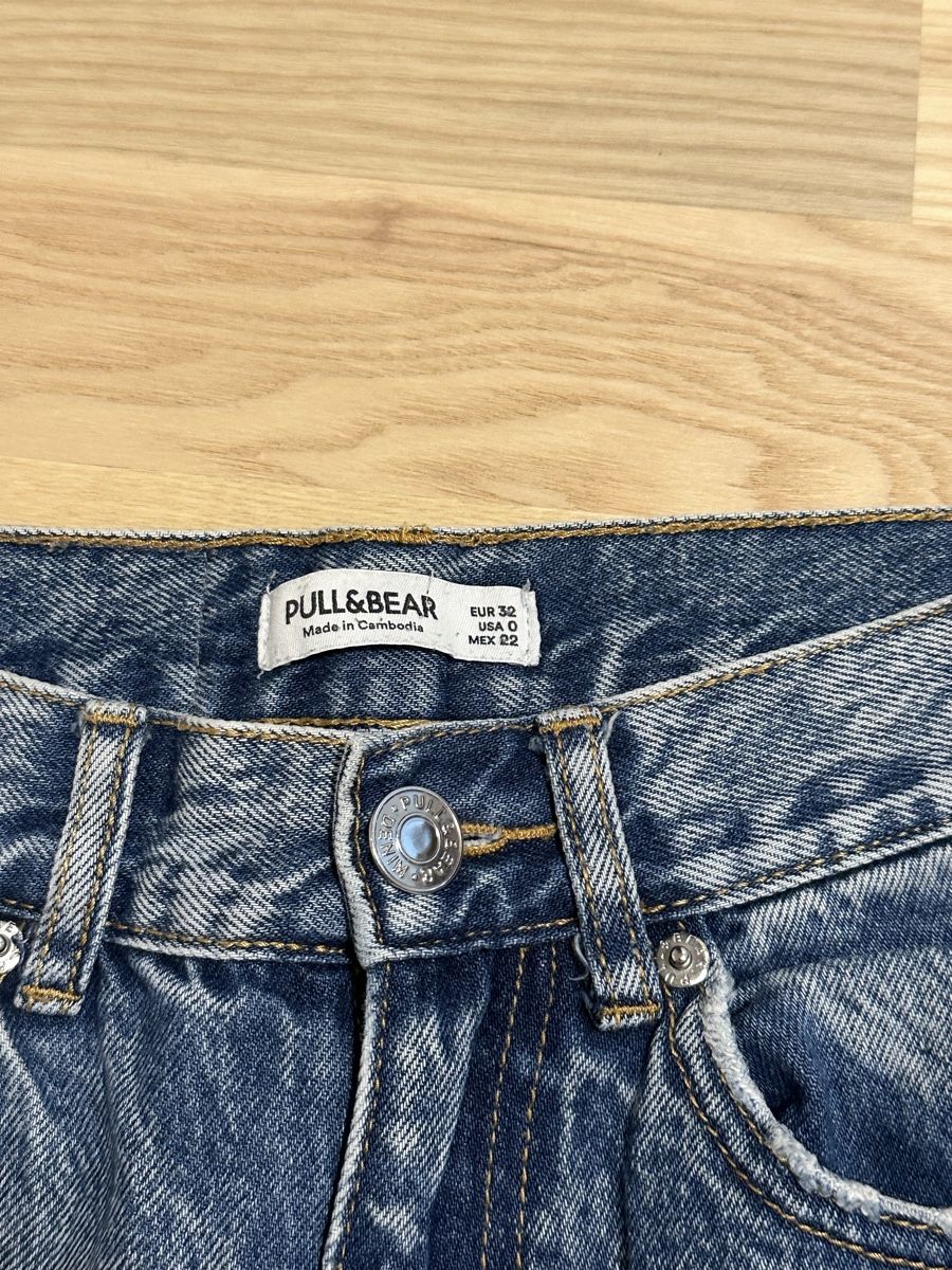 Jeans: Pull&Bear Jeans blau Grösse 32 mit Löchern gebraucht – Usato da Grenchen venduto da ari_52w8 1