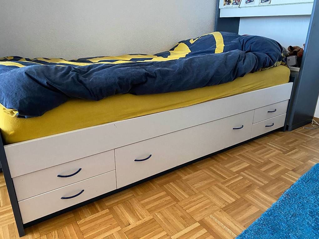Betten: chambre ados – Gebraucht aus montmollin von diego023 1