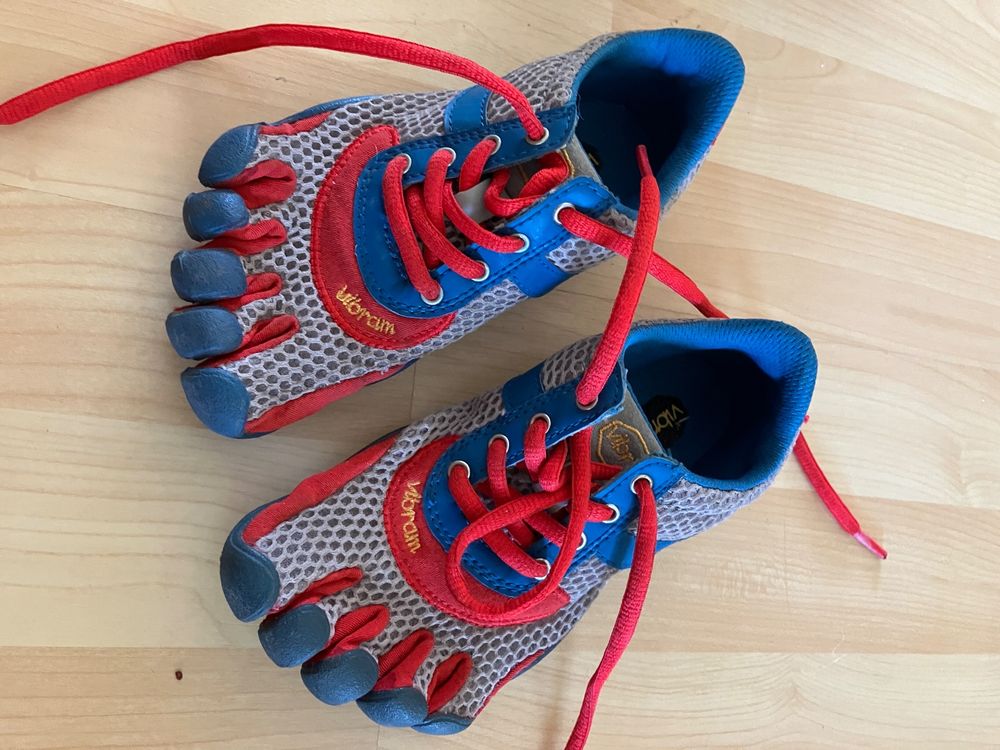 Barfussschuhe Vibram Five Fingers Kids (Gebraucht) in Niederglatt ZH ...