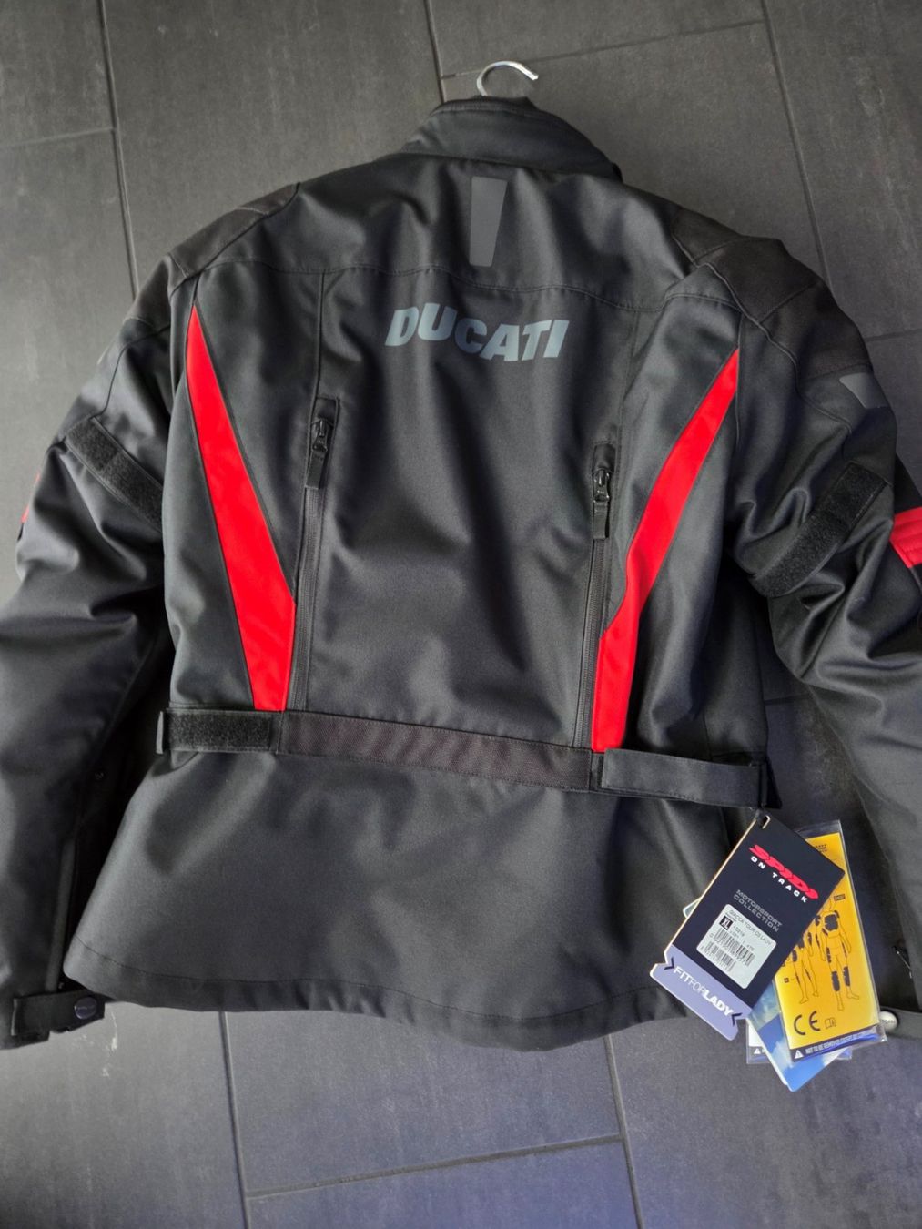 Ducati Giacche: Ducati Tour C3 Stoffjacke – Nuovo (secondo la descrizione) da Frauenfeld venduto da Moto77_AG 3