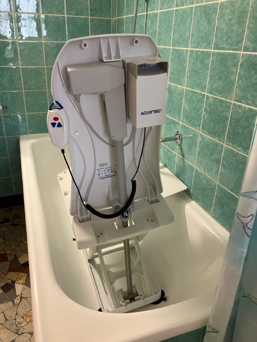 Attrezzature mediche: Badewannenlift AQUATEC KOGIA – Nuovo (secondo la descrizione) da Stäfa venduto da MirjamW. 3