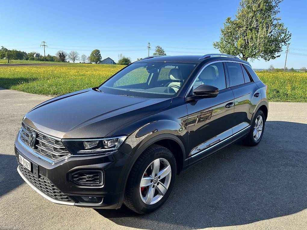 Automobili: VW T-Roc  – Usato da Rümlang venduto da VioletteGiraffe