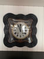 Antike Wanduhr "Oeil De Boeuf" (Ochsenauge) mit Schlagwerk