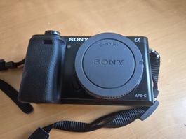 Digitalkamera Sony Alpha 6000 gebraucht (ILCE-6000L)