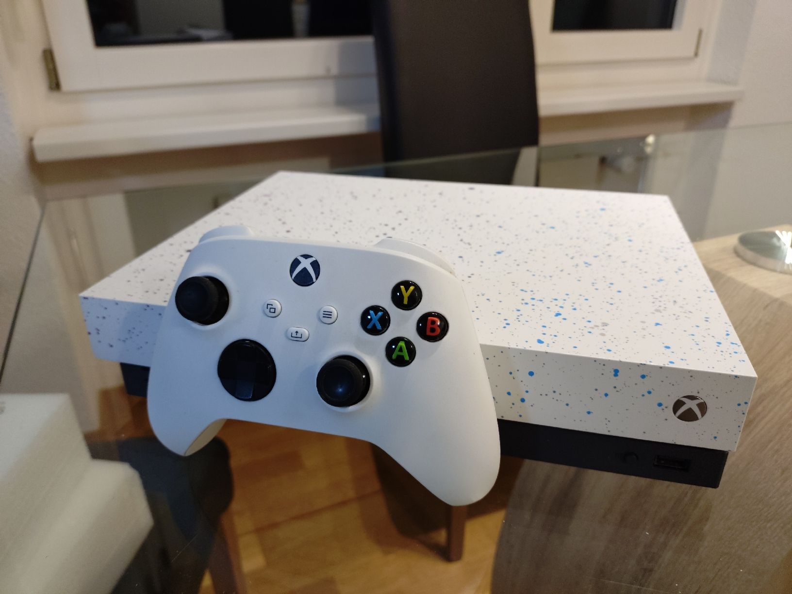 Microsoft Console: Xbox One X Hyperspace Edition 1TB - OVP – Usato da Lichtensteig venduto da Foka11