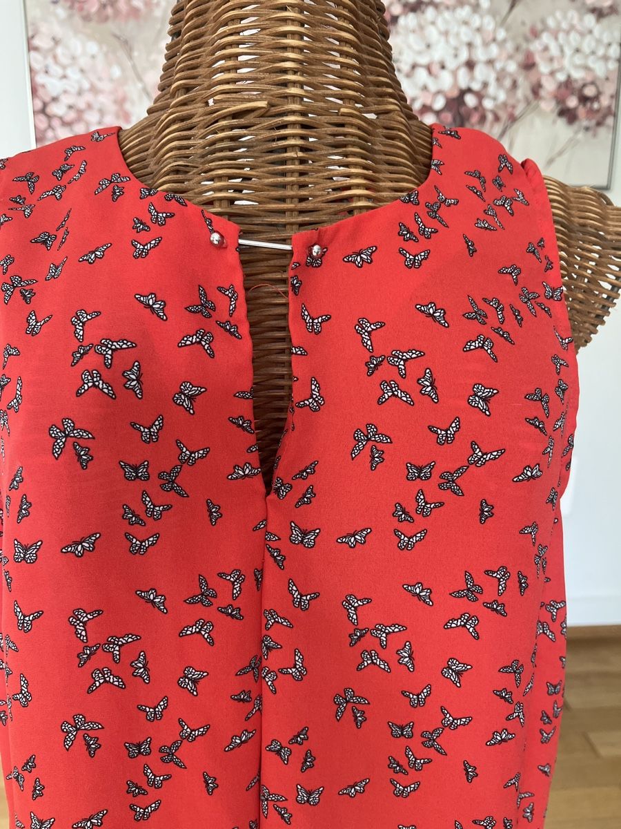 Primark Camicette: Top mit Schmetterlingen von Primark, 38 – Usato da Solothurn venduto da Bobesch08