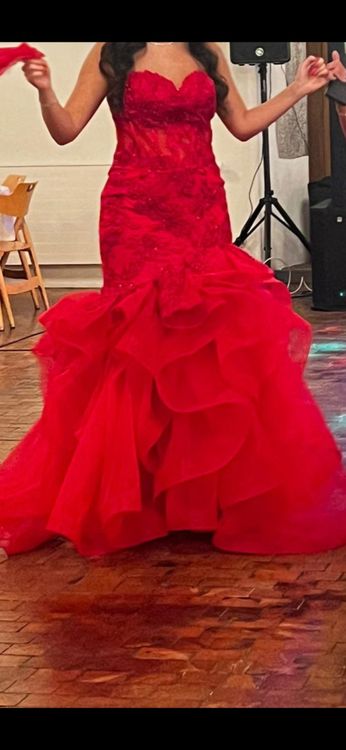 Vestiti: rotes kleid – Nuovo (secondo la descrizione) da Gerlafingen venduto da Yildirim77