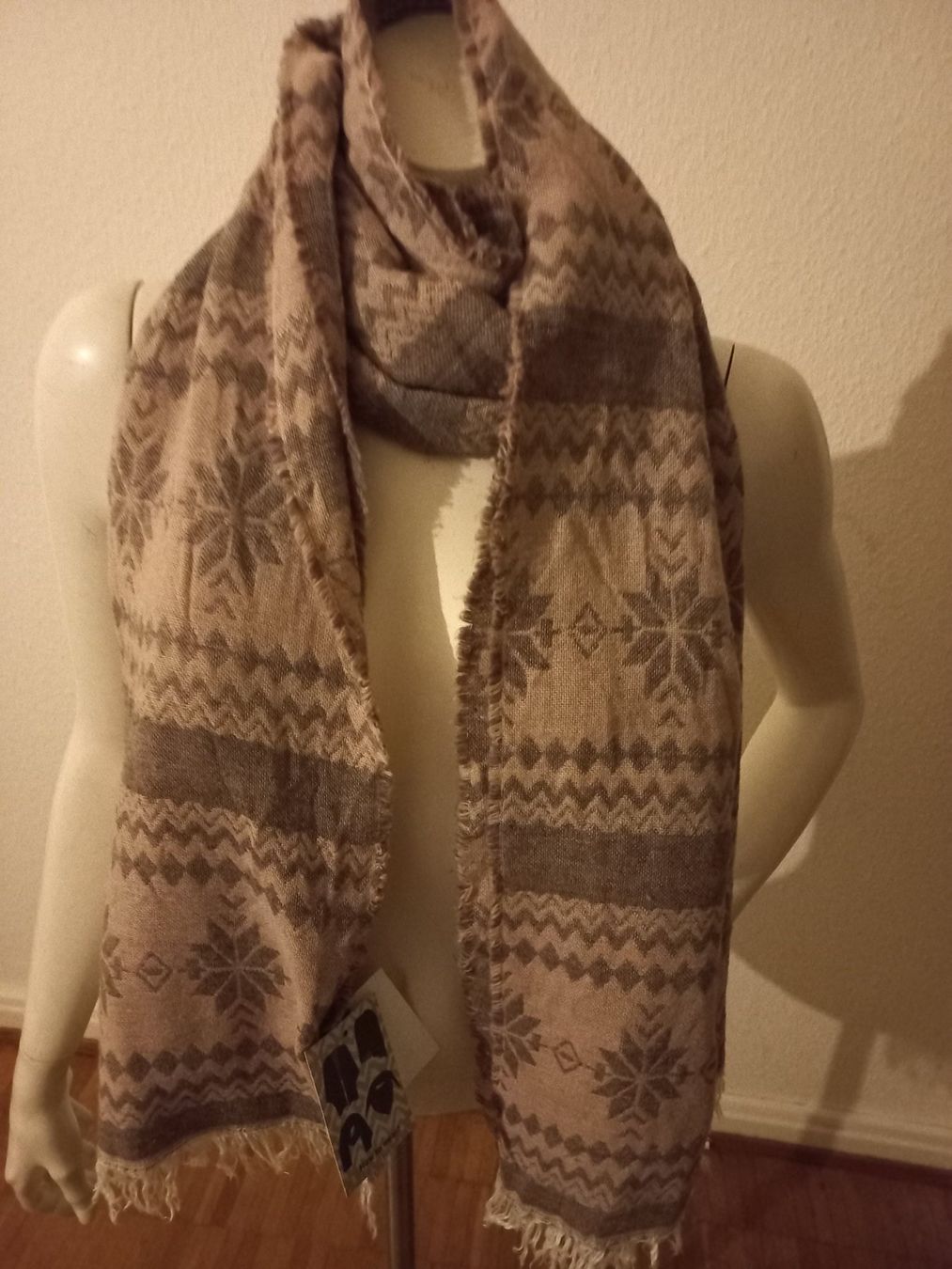Foulards, Tücher & Schals: Schal – Neu und originalverpackt aus Basel von zaa_7ft5 3
