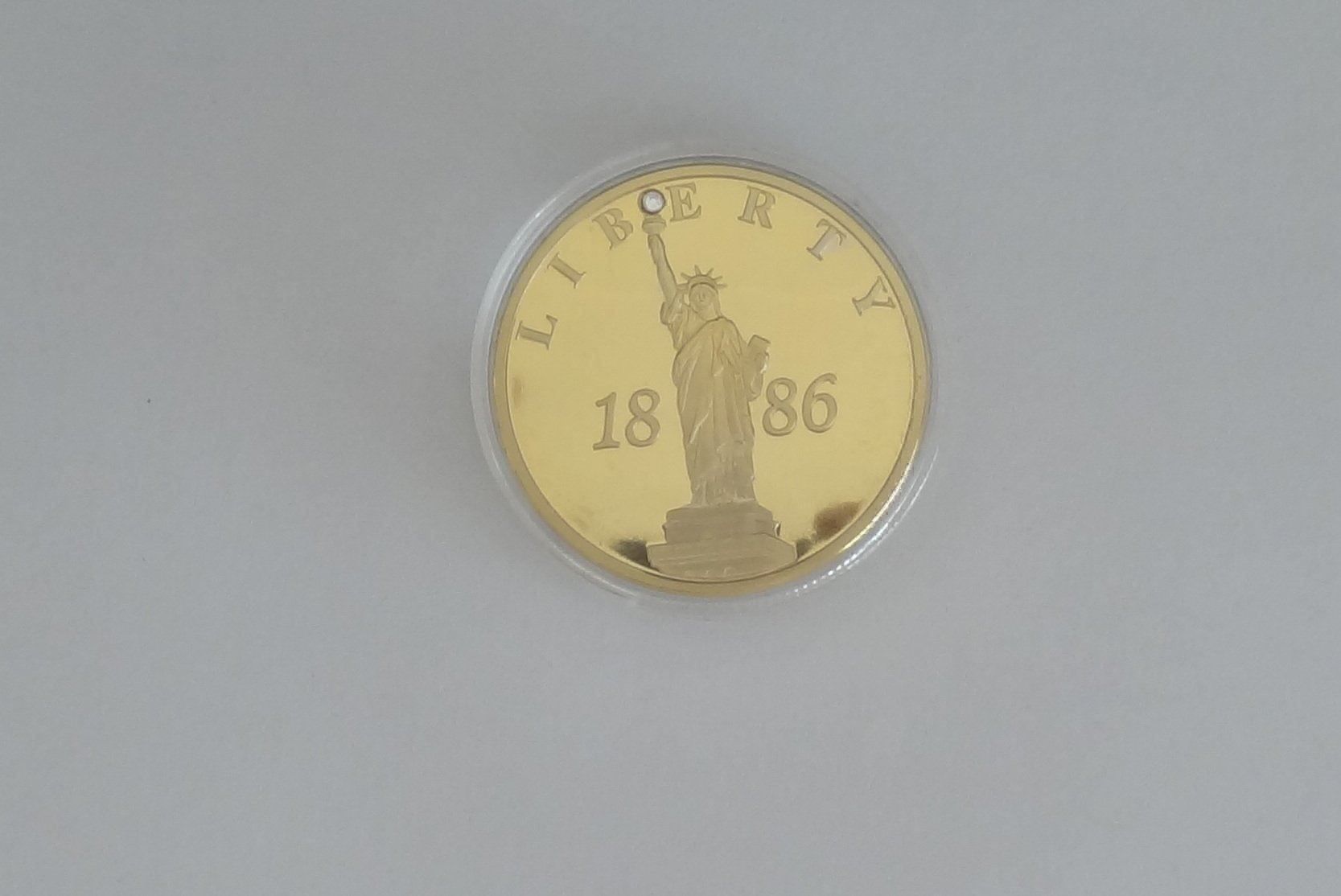 Medaglie: Statue of Liberty Prägung – Nuovo e nell'imballaggio originale da Locarno venduto da Sicabe