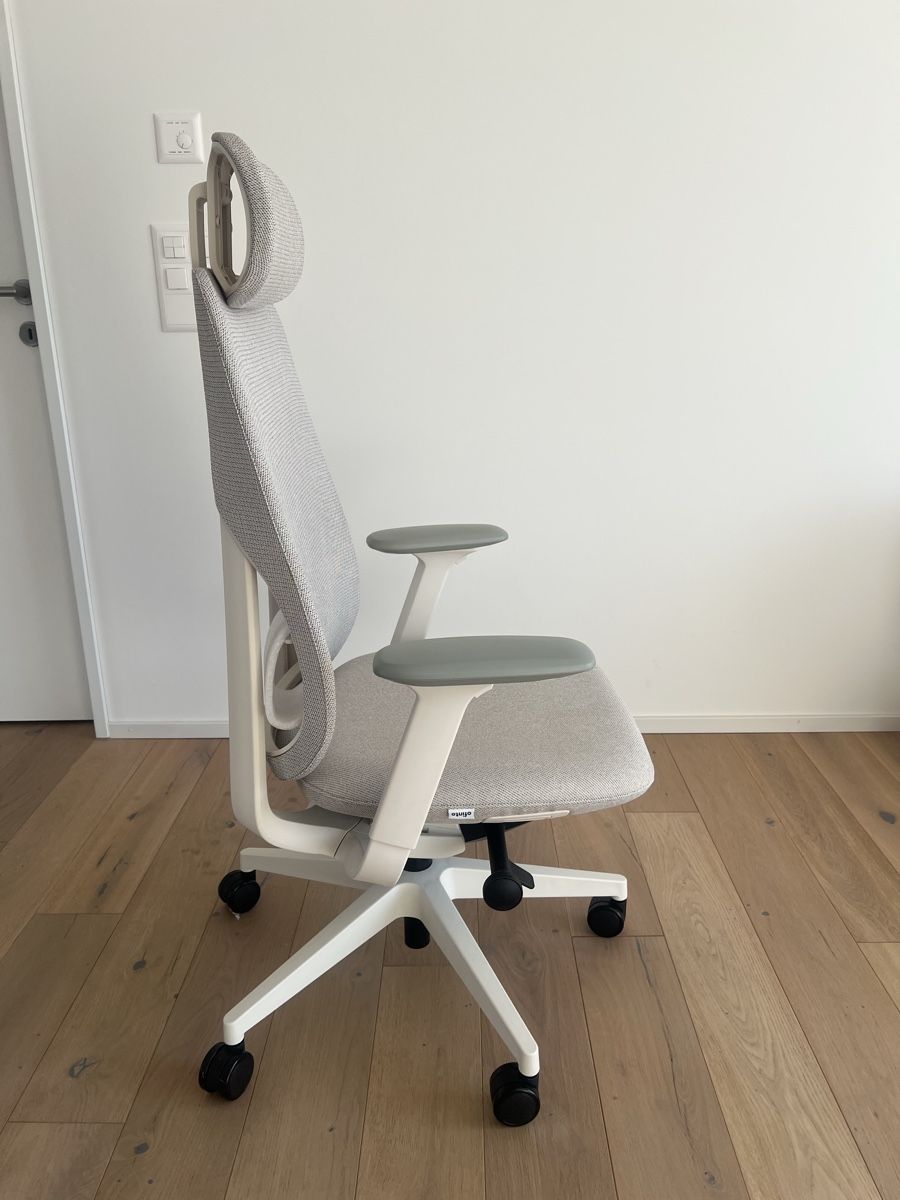 Stühle: ofinto Cloud ergonomic office chair with headrest – Gebraucht aus Zug von pai_pf8z 4