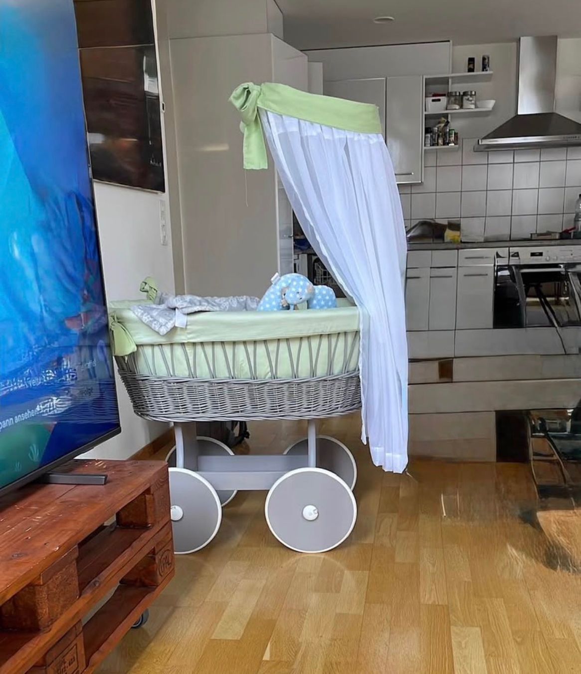 Culle: Stubenwagen / Babybett – Usato da Zürich venduto da tesabiti