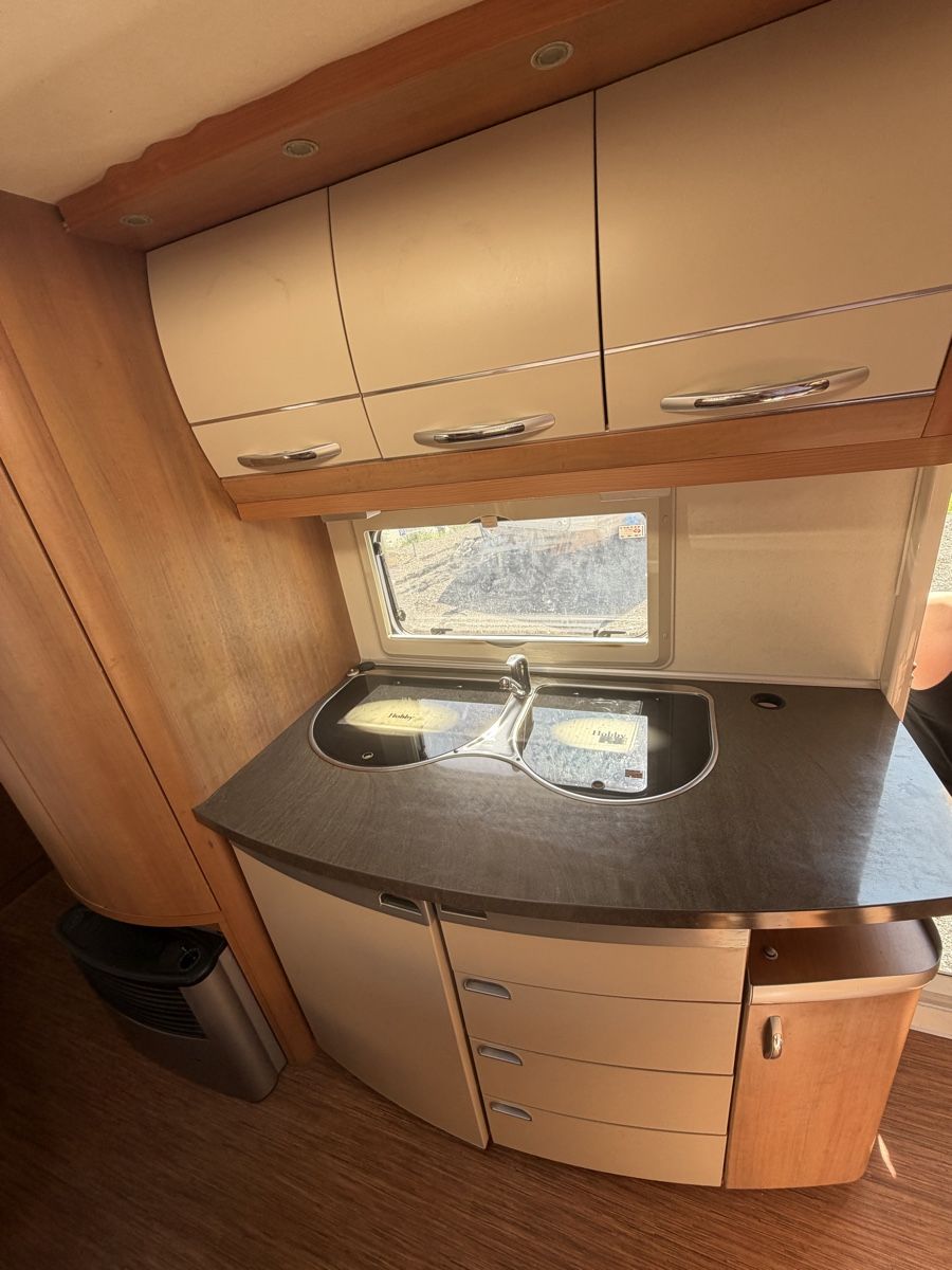 Hobby Camping Fahrzeuge: Hobby Excellent 560 Kmfe Wohnwagen – Gebraucht aus Ried-Brig von inf_k7jw 7