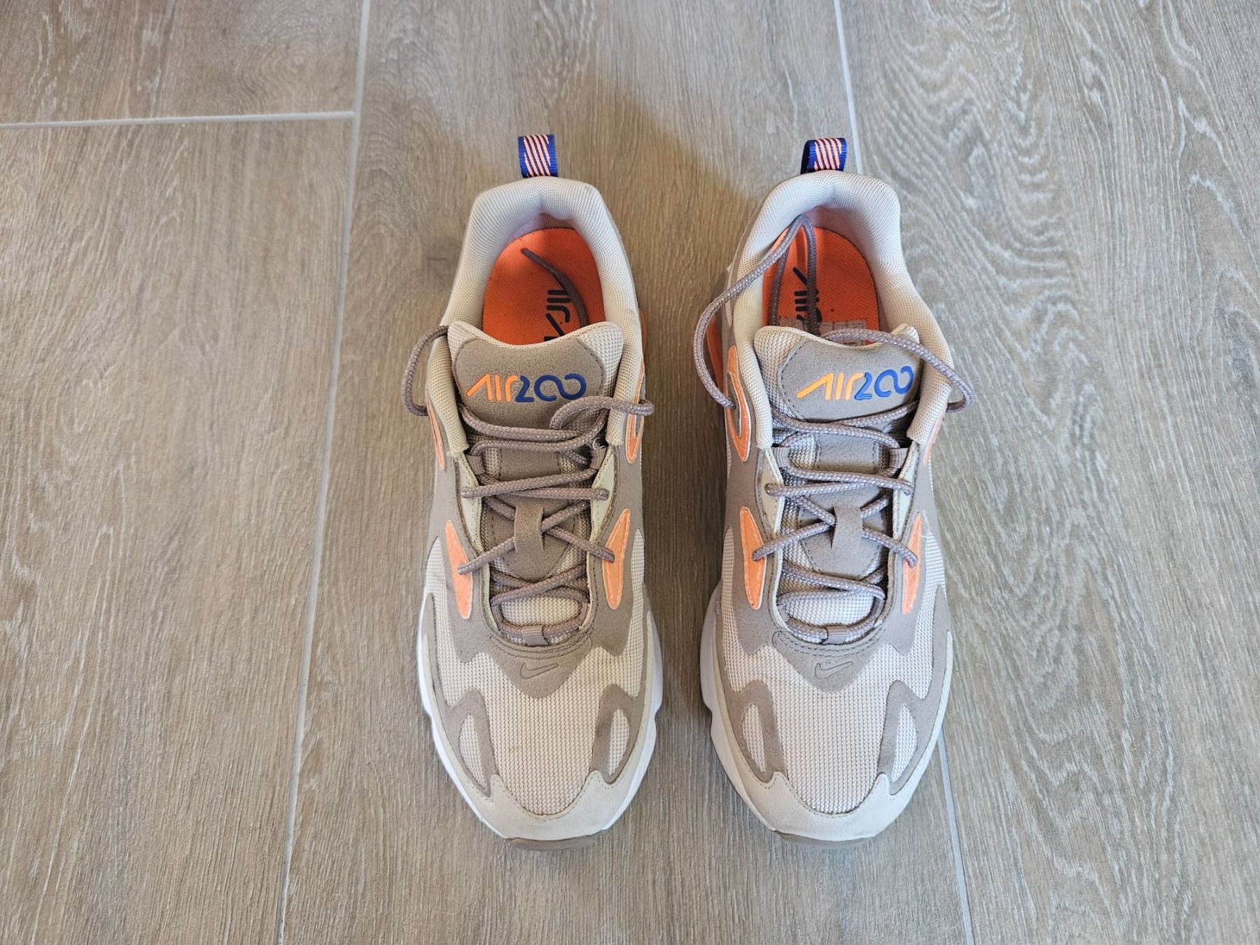 Nike Scarpe da uomo: NIKE AIR 200 (43) – Usato da Arveyes venduto da sape.online 1