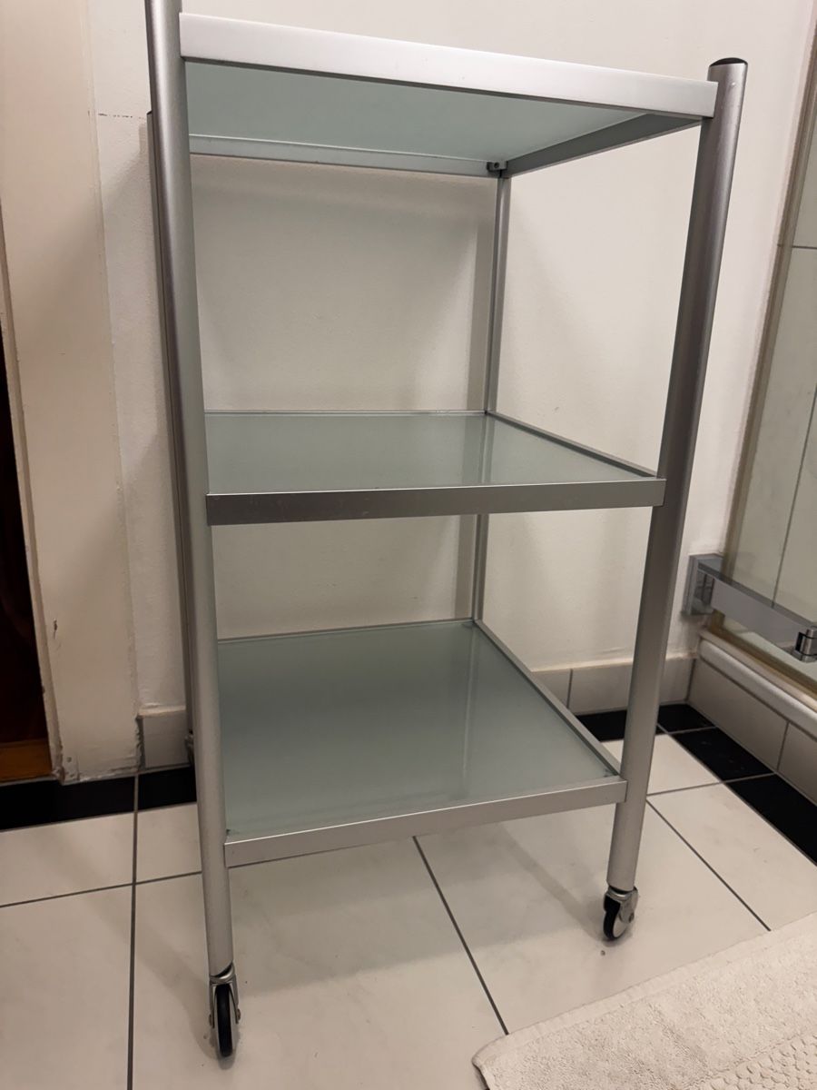 Eléments de bureau: Badezimmer Wagen – D'occasion à Zürich par Leined 1