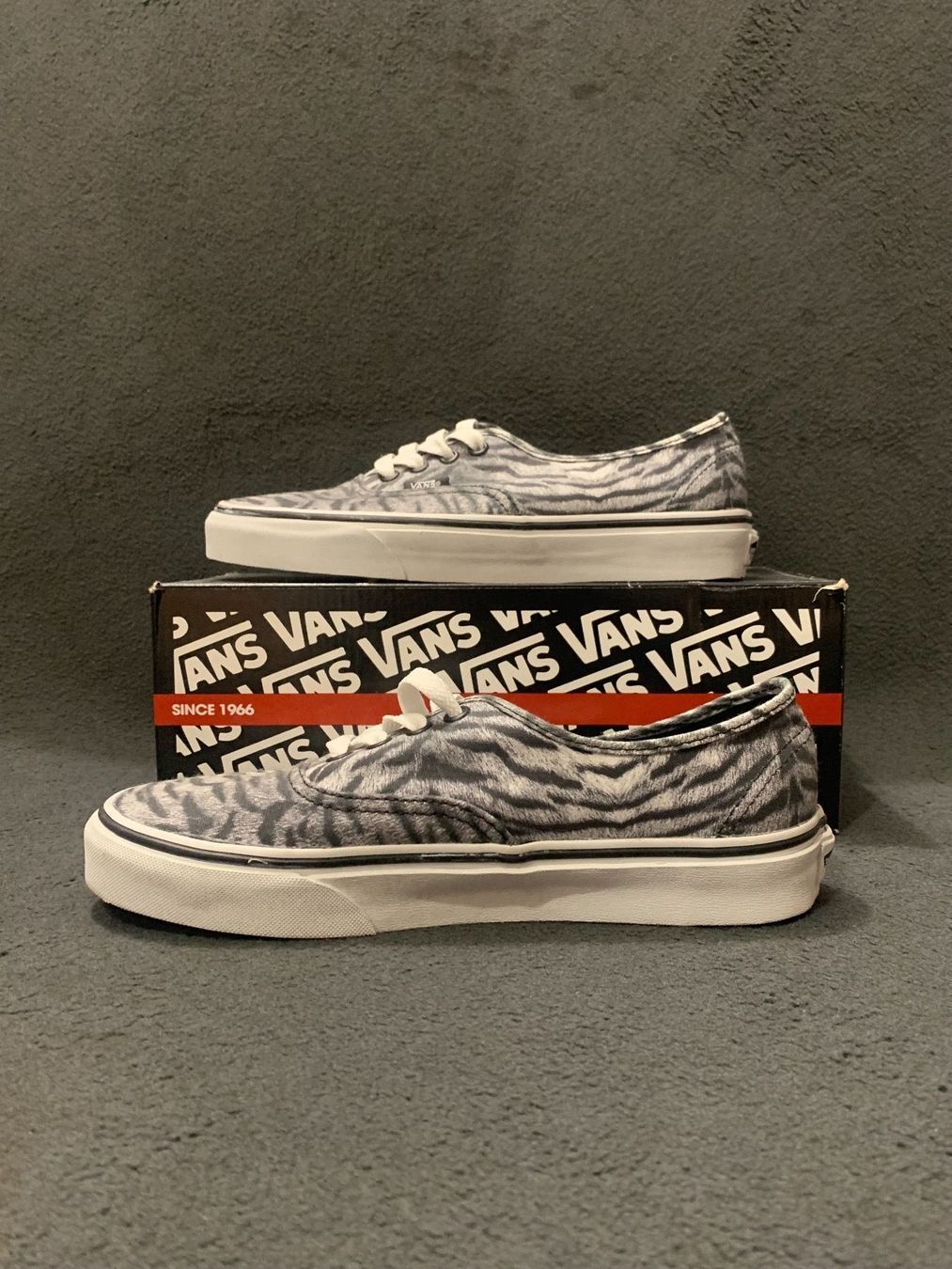 Vans Scarpe da uomo: Vans Authentic , Grösse EU 38 – Nuovo e nell'imballaggio originale da Zürich venduto da LIQUIDATOR.CP 1