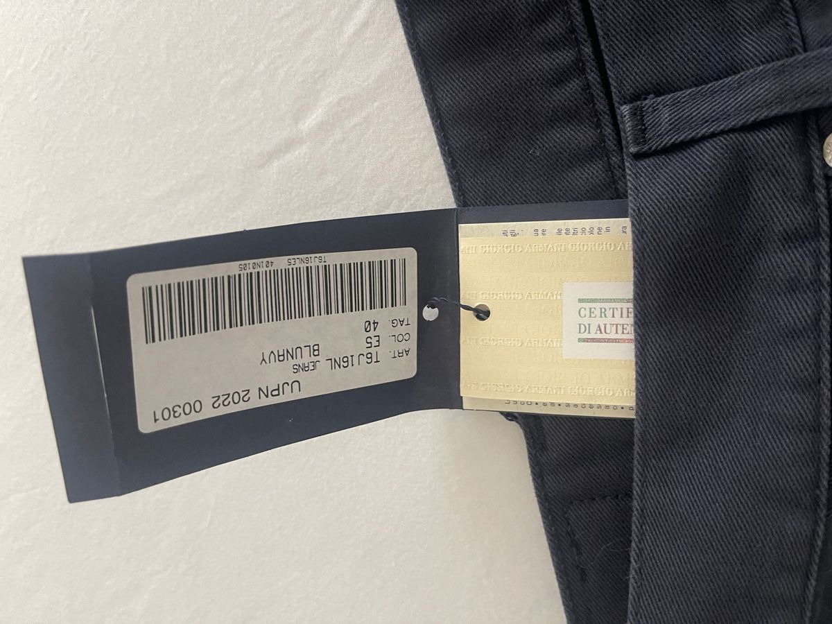 Armani Jeans: Armani Jeans – Nuovo (secondo la descrizione) da Meilen venduto da marsico79 2