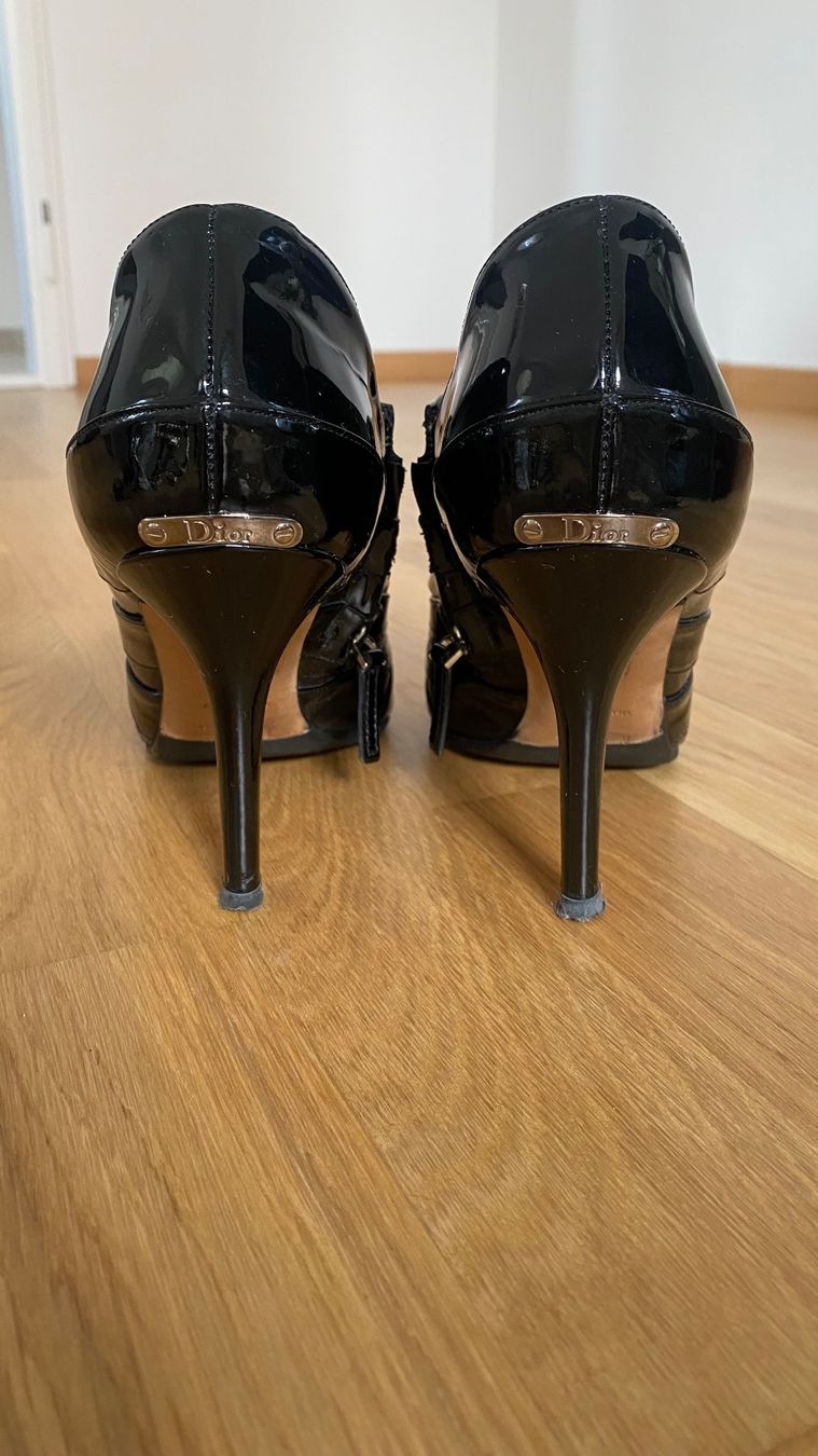 Dior Scarpe da donna: DIOR Stiefeletten Gr. 39 schwarz – Usato da Thalwil venduto da olh_7cpg 3