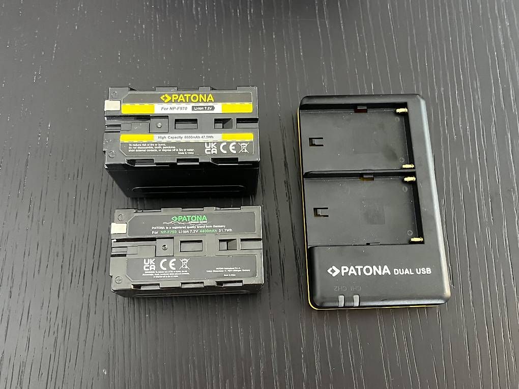 Monitor: Atomos Shinobi 5" Monitor  Komplettes Set mit Akkus – Usato da Zürich venduto da Han 2