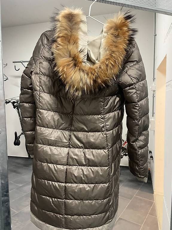 Cappotti: Max Mara Reversible Coat Size M/L – Usato da Lachen SZ venduto da mar_pc6x