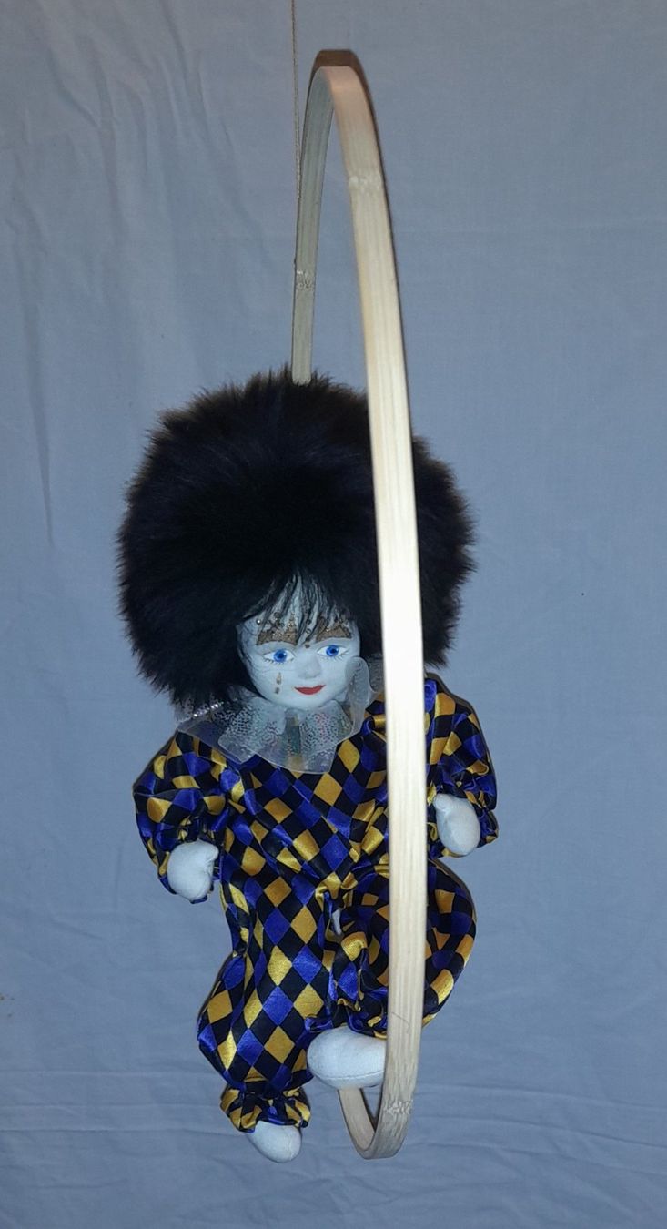 Bambole: Clown im Holzring – Usato da Davos-Frauenkirch venduto da KCHrist 1