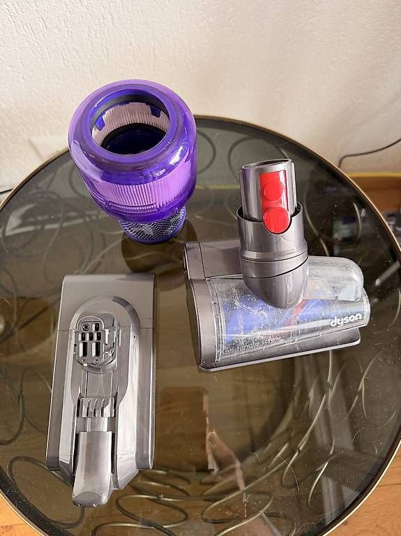 Dyson Aspirapolveri & Accessori: Dyson V12 slim Detect + 1 batterie – Usato da Delémont venduto da cyralb 2