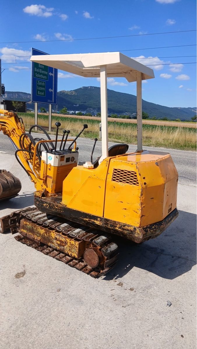 Komatsu Bagger: Bagger Komatsu Pc 05 1,6 Tonnen – Gebraucht aus Niederbipp von baggerch 5