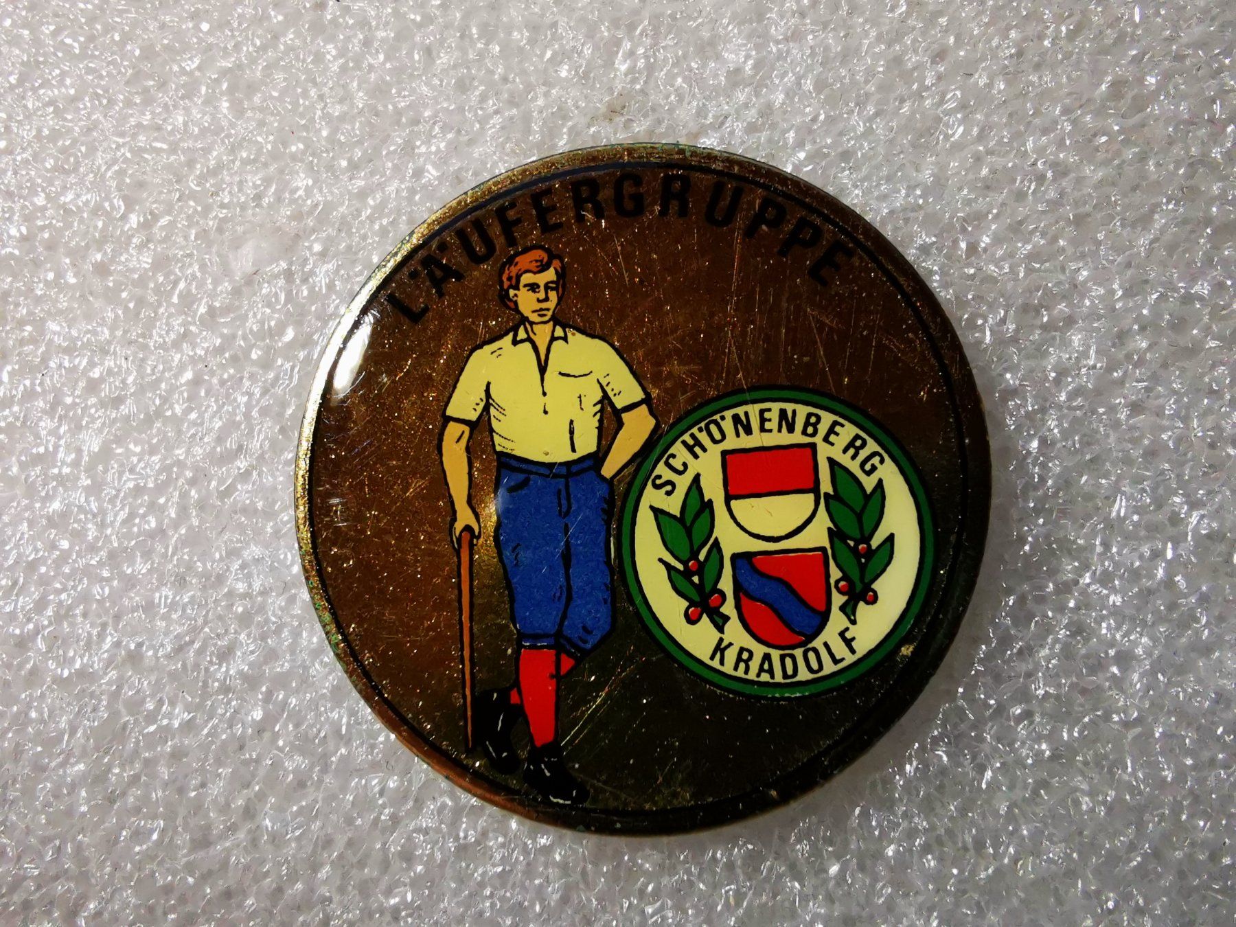 Spille & Fermagli: Ansteckpin 12: Läufergruppe Schönenberg – Usato da Oppligen venduto da Pin-Fall-Shop