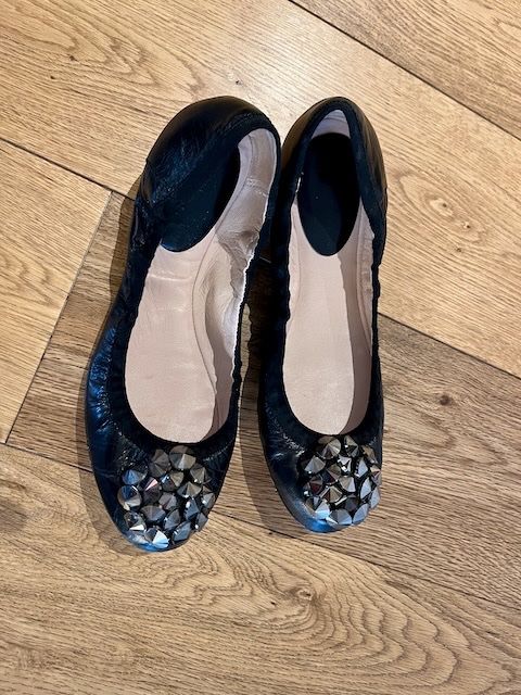 Scarpe da donna: Studio Pollini Ballerinas (schwarz, EU38) – Nuovo (secondo la descrizione) da Jona venduto da dogcow993