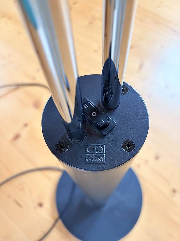 Lampade: Design-Stehlampe / Leseleuchte ? 2-stufig dimmbar – Usato da Kirchberg SG venduto da Rapfunzel 1