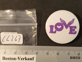 CC267 - Pin /Button - LOVE