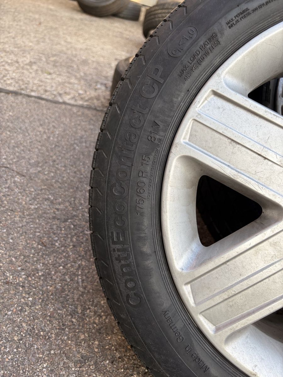 Audi Pneus & Kompletträder: Audi Räder 175/60 R15 Reifen – Gebraucht aus Wettingen von Nici1932 7