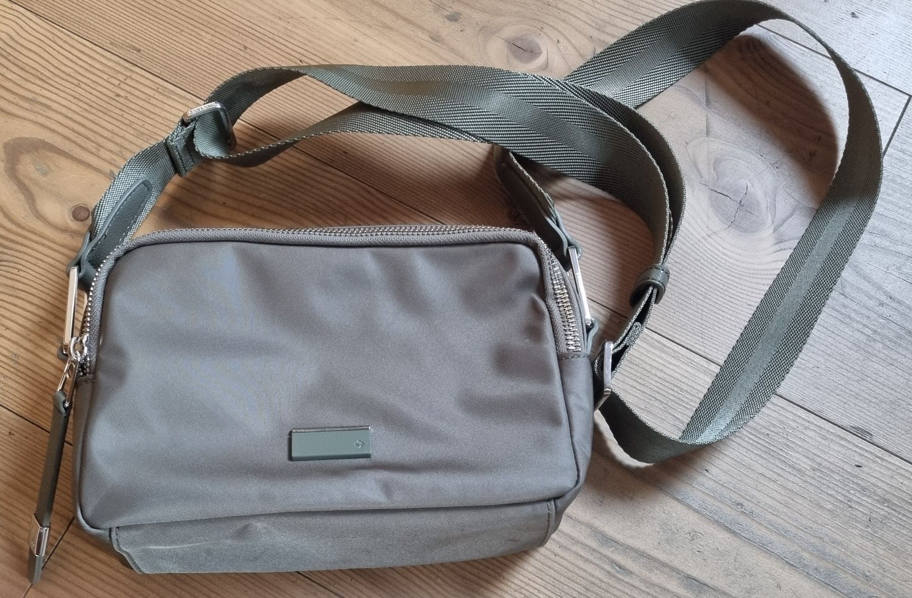 Samsonite Borse da donna: Umhängetasche der Marke Samsonite, khaki – Usato da Vättis venduto da cala010 1