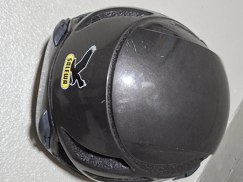 Caschi: Salewa Helm Alpin Kletterhelm  – Usato da heitenried venduto da Jeanmariebou 1
