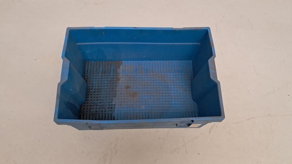 Behälter & Ähnliches: Transportbehälter blau – Gebraucht aus Alpnach-Dorf von Hess-Automobile 2