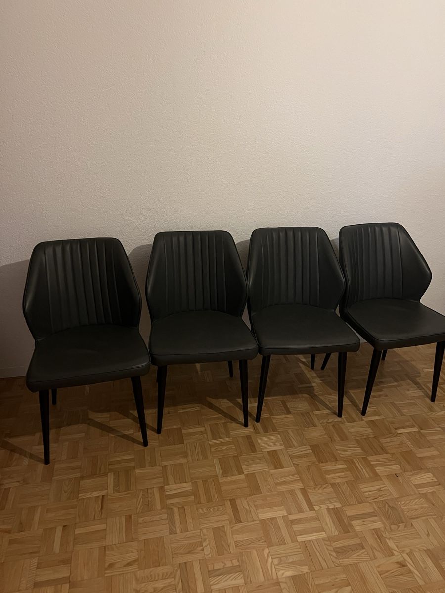 Sedie: 4er Set Esszimmerstühle, Kunstleder grau, modern, top – Usato da St. Gallen venduto da Jannick_ 3