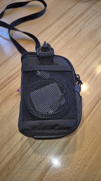 Lowepro Taschen: Fototasche – Gebraucht aus Gamprin von Holzkunst. 1