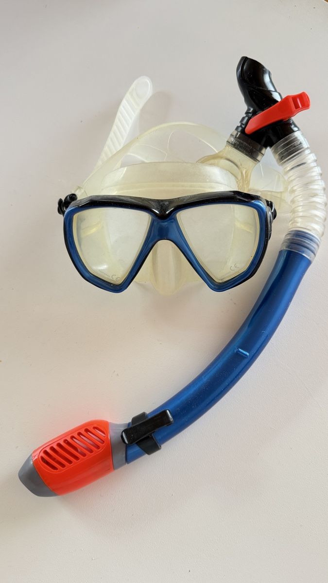 Tauchanzüge: Tauchmaske mit Schnorchel Set – Gebraucht aus Teufen AR von Maleaa