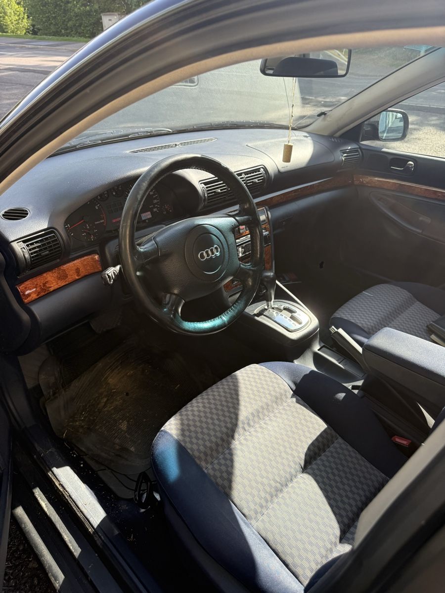 Audi Automobili: Audi A4B5 2.4l – Usato da Gontenschwil venduto da Ilic_a.98 4